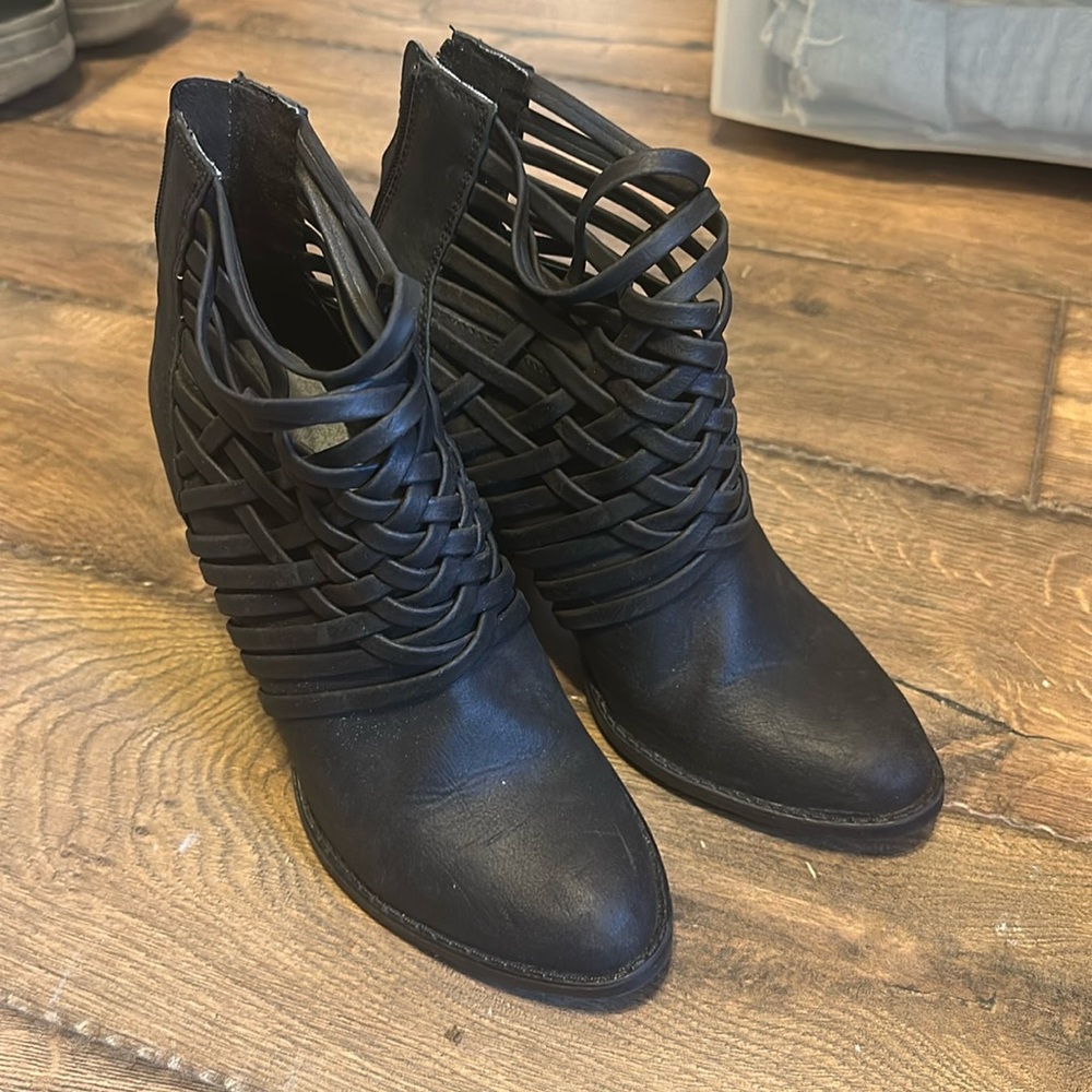 Size 8 Ankle boots